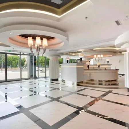 Hanza Tower Sunny 22 Pool & Appartement *